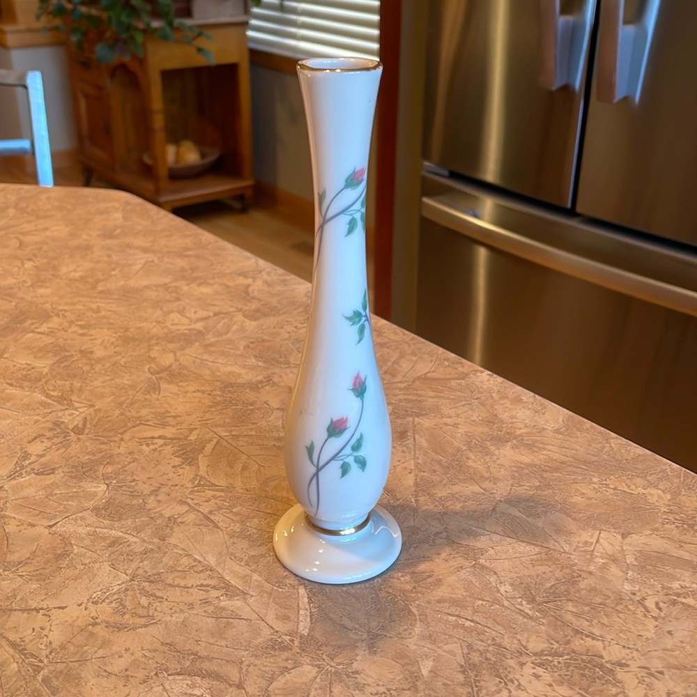 Lenox cream bud vase
